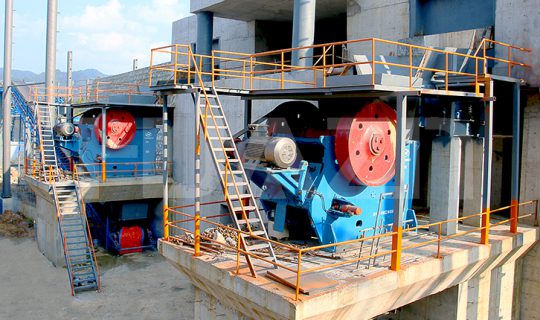 Which Type of Jaw Crusher should be selected for the 1000 TPH Stone Crushing Production Line?